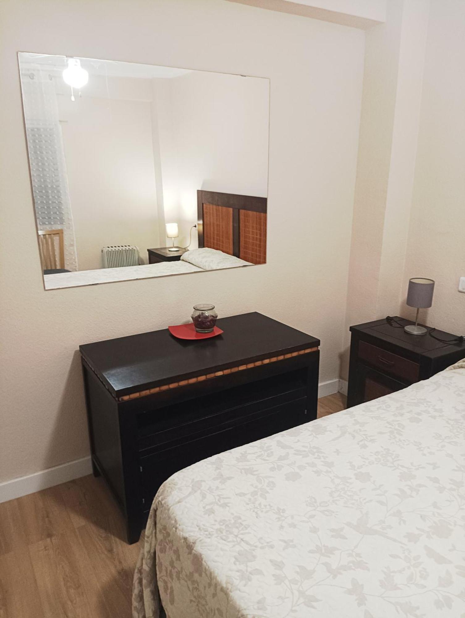 Habitaciones En Apartamento Compartido Delicias Room Cerca Del Mar, Aeropuerto, Ave Y Metro Μάλαγα Εξωτερικό φωτογραφία